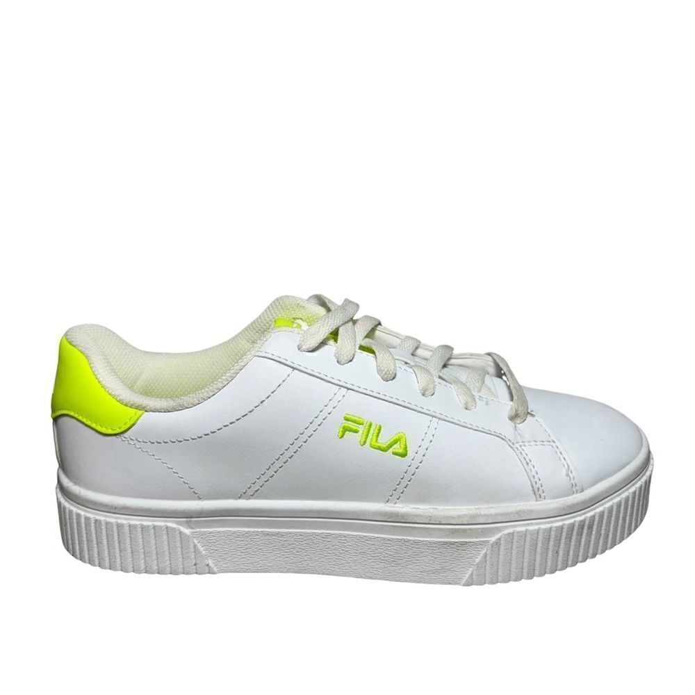 Women’s Fila platform sneakers size 9.5 white